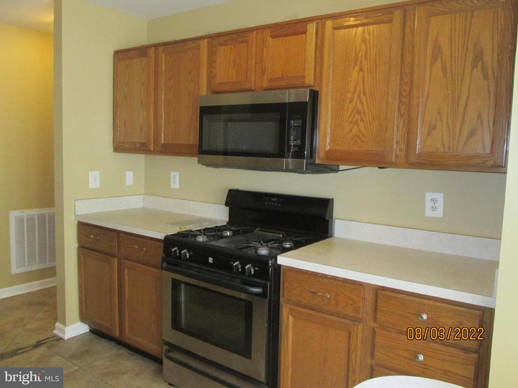 7528 COXTON COURT 100