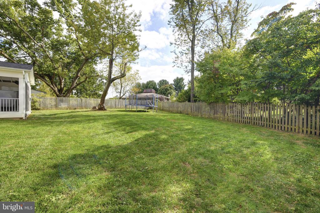 8911 Old Courthouse Rd