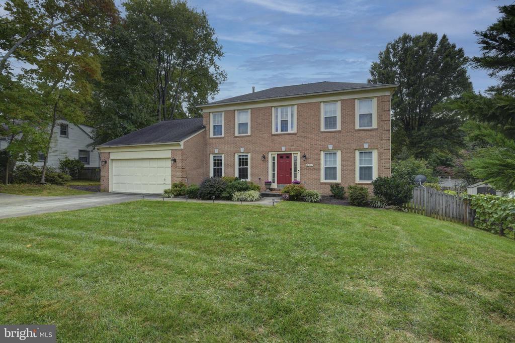 8911 Old Courthouse Rd