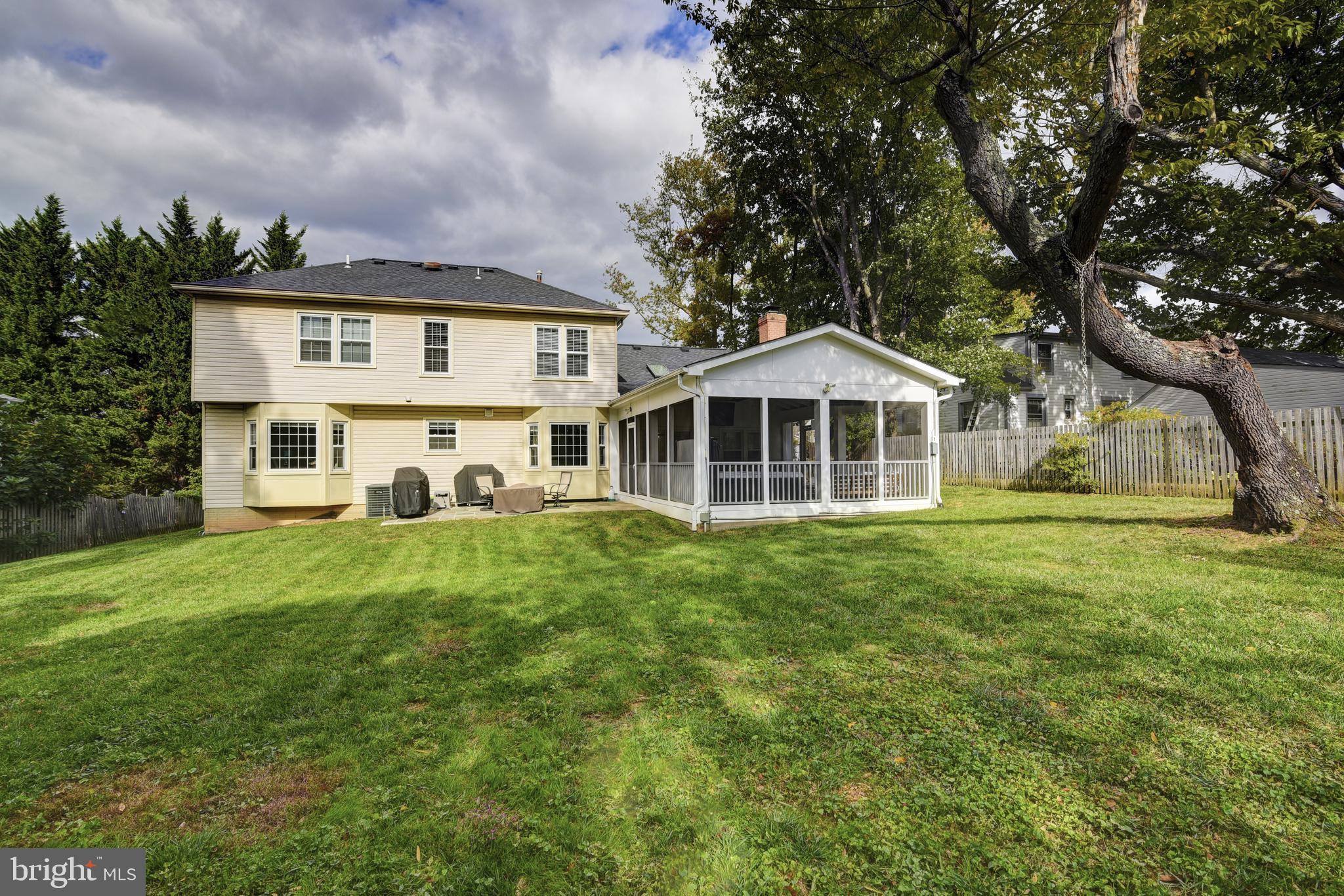 8911 Old Courthouse Rd