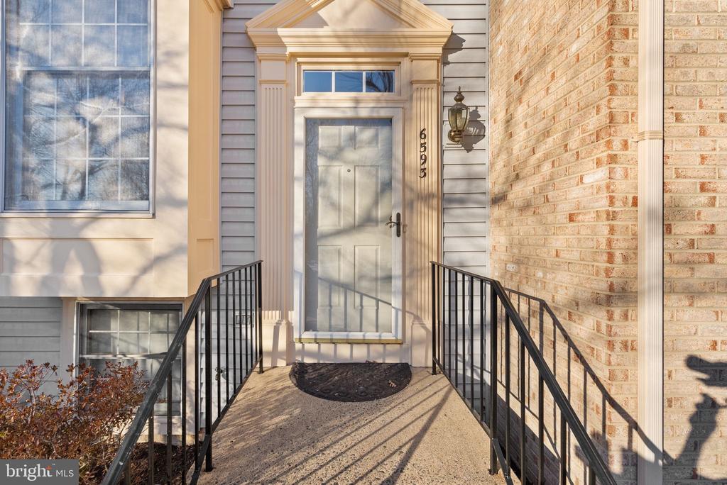 6593 SKYLEMAR TRAIL