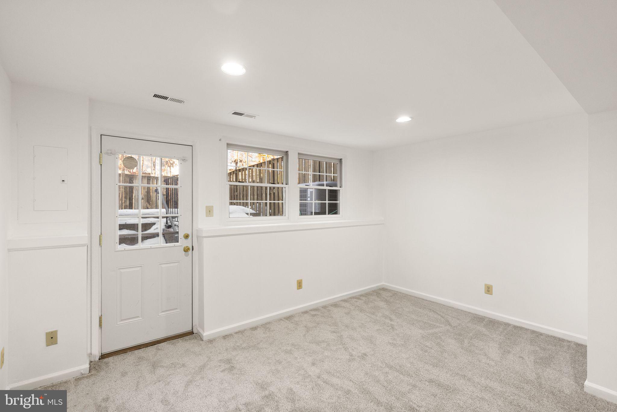 6593 SKYLEMAR TRAIL
