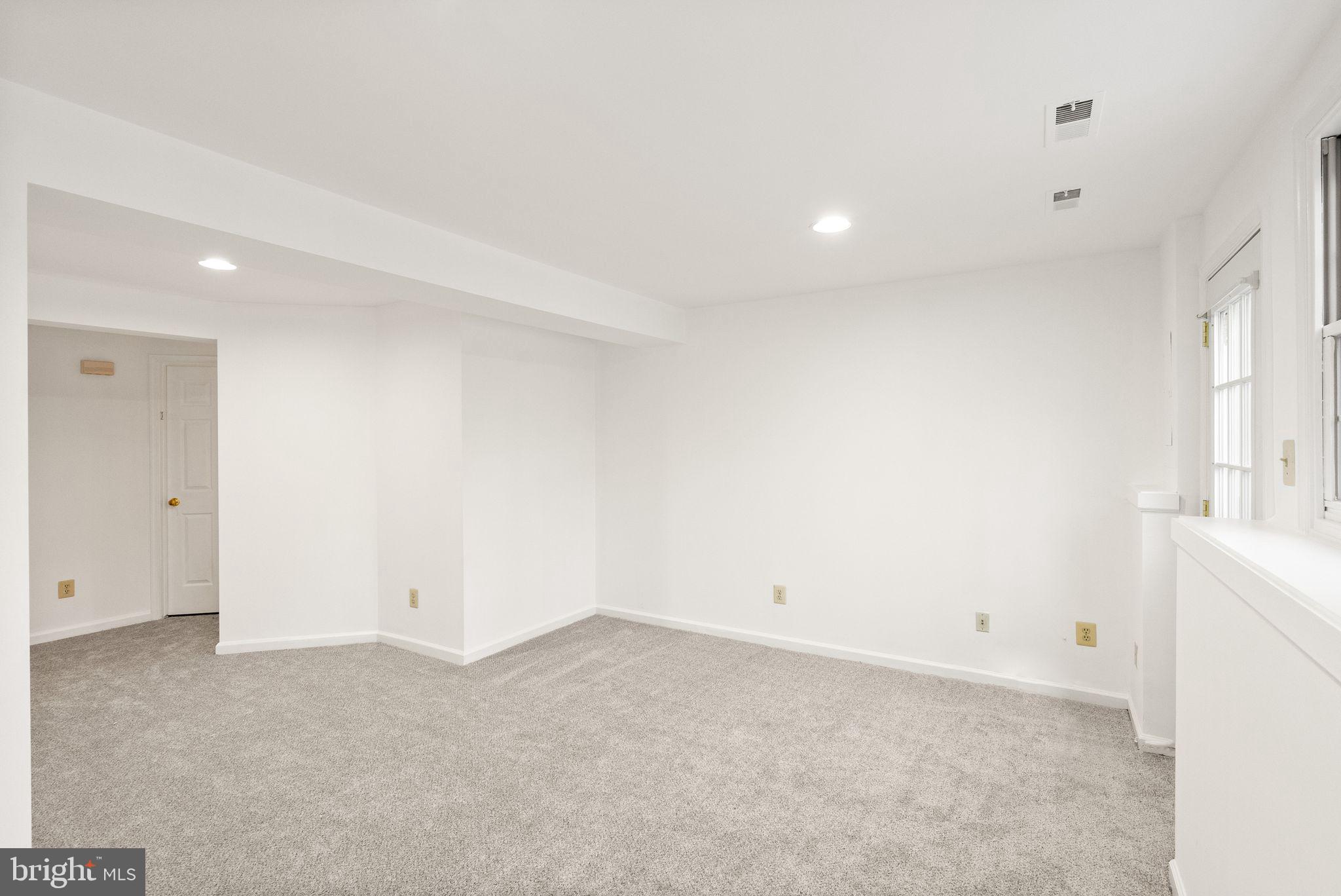 6593 SKYLEMAR TRAIL