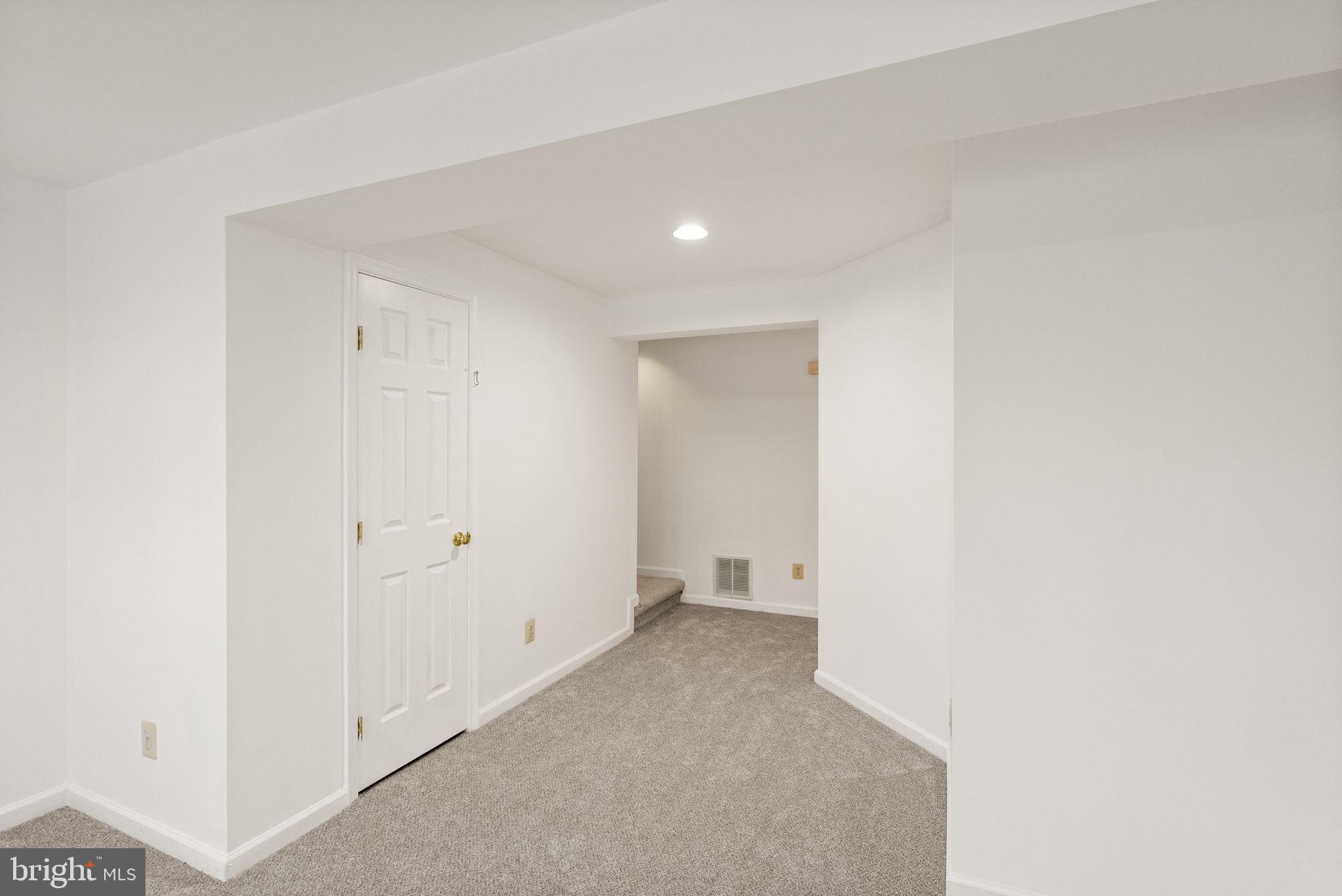 6593 SKYLEMAR TRAIL