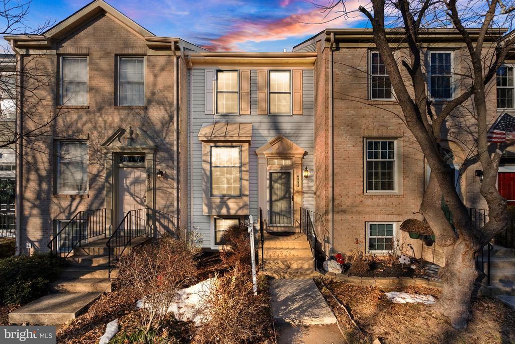6593 SKYLEMAR TRAIL