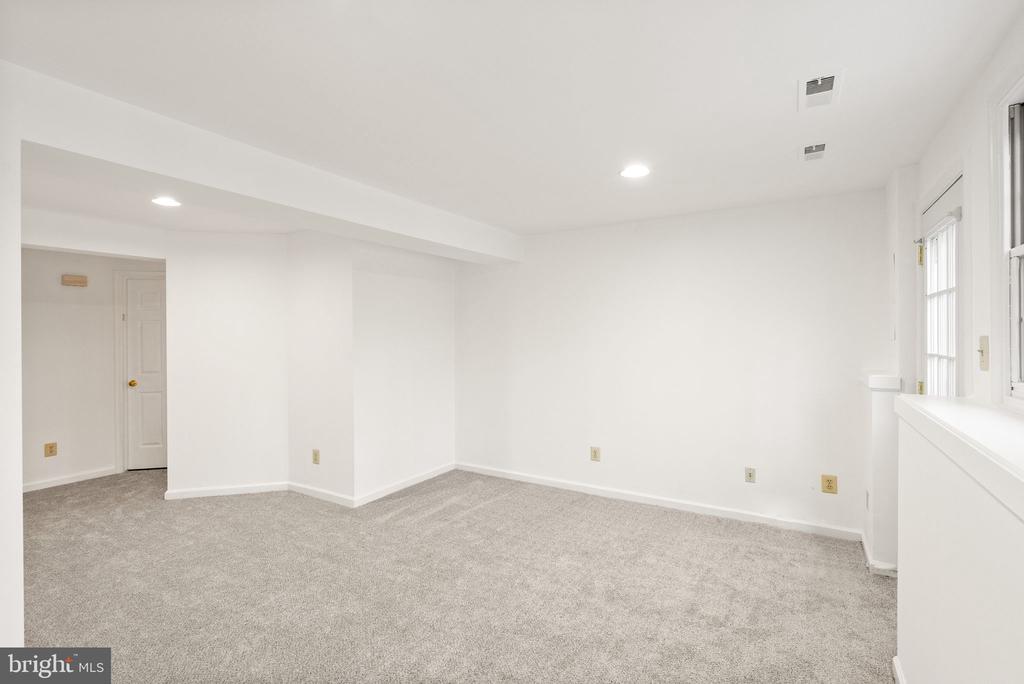 6593 SKYLEMAR TRAIL