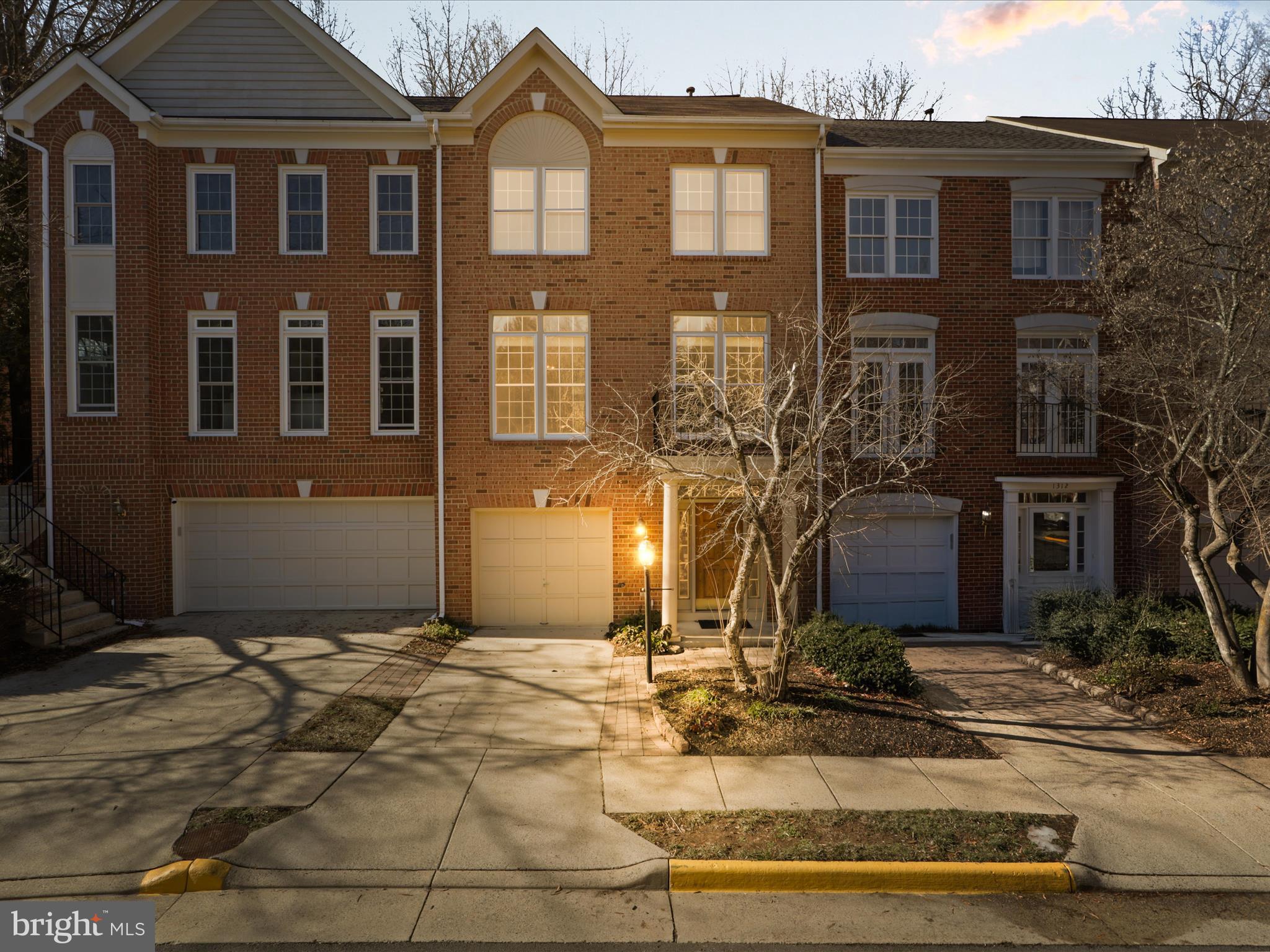 1314 Sundial Dr