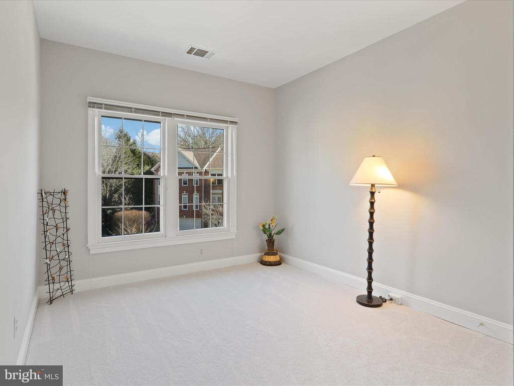 1314 Sundial Dr