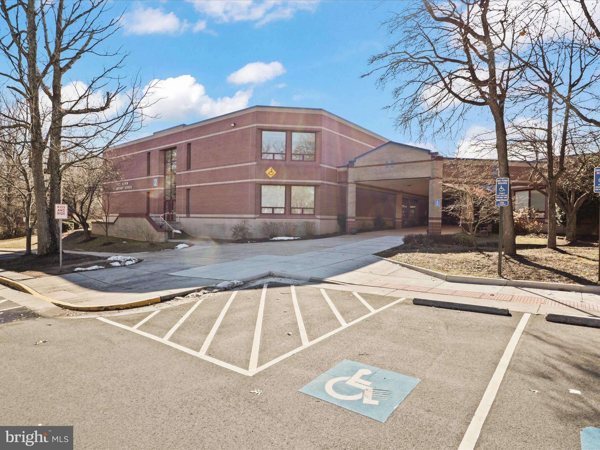 1314 Sundial Dr