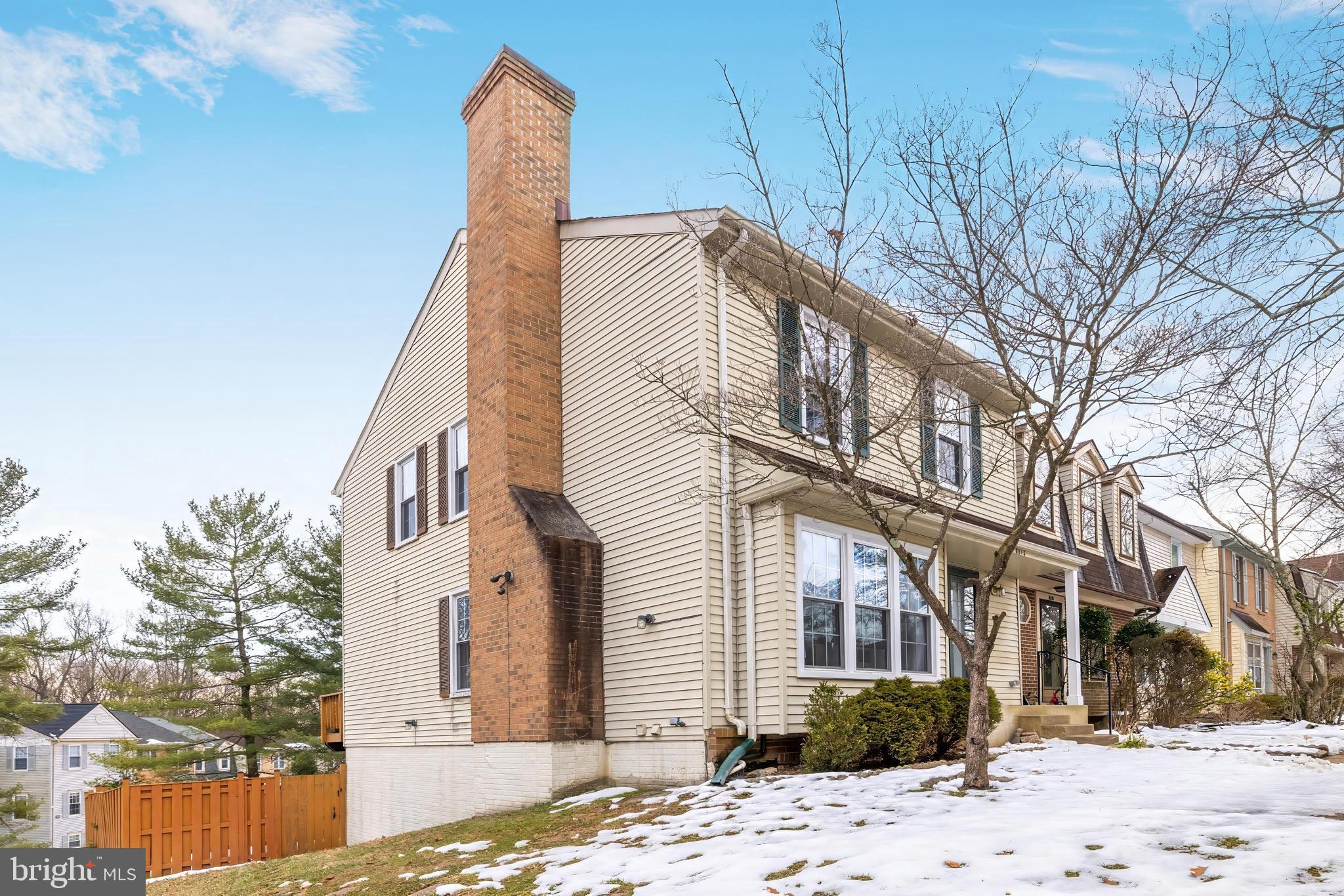 8813 Winding Hollow Way