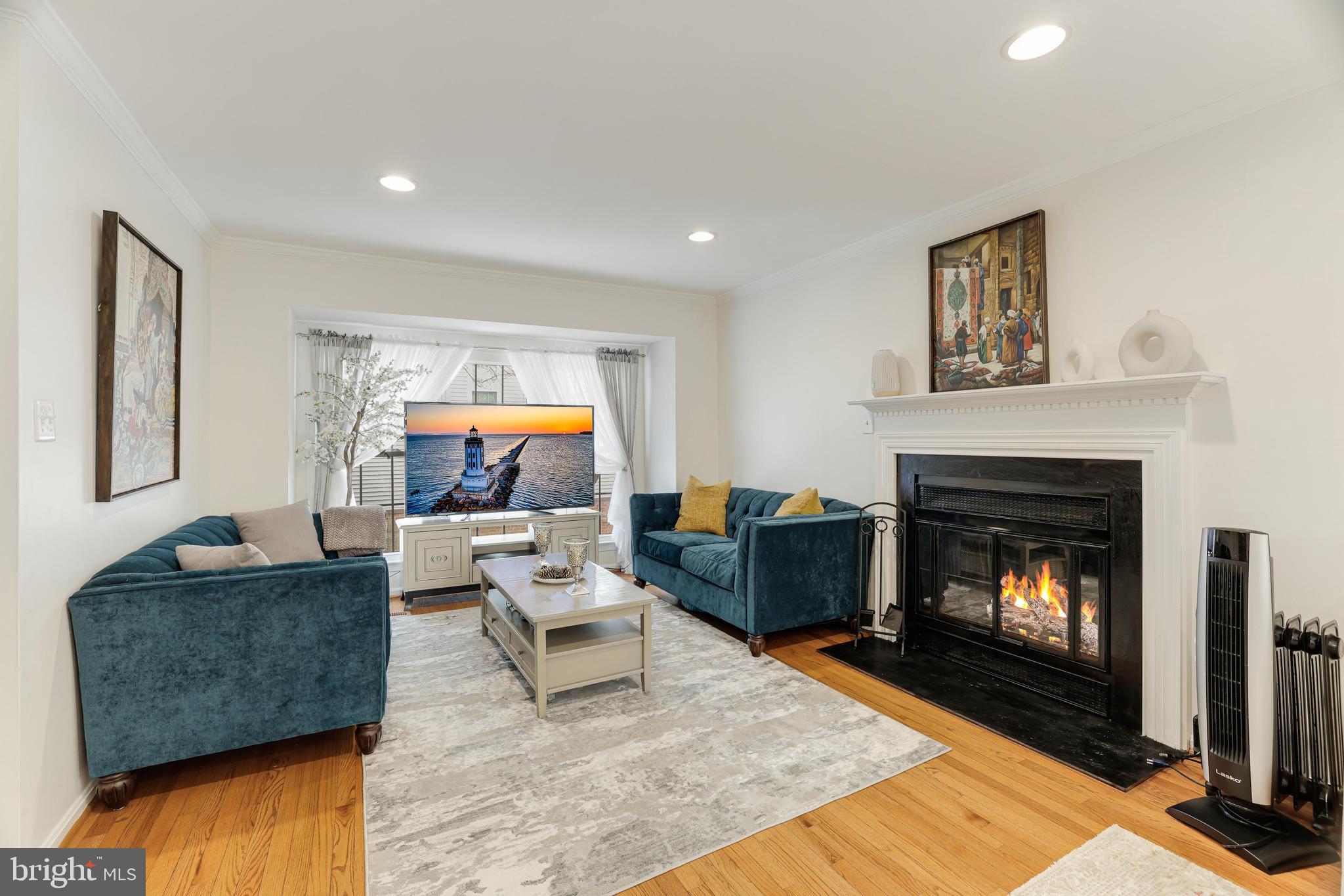 8813 Winding Hollow Way