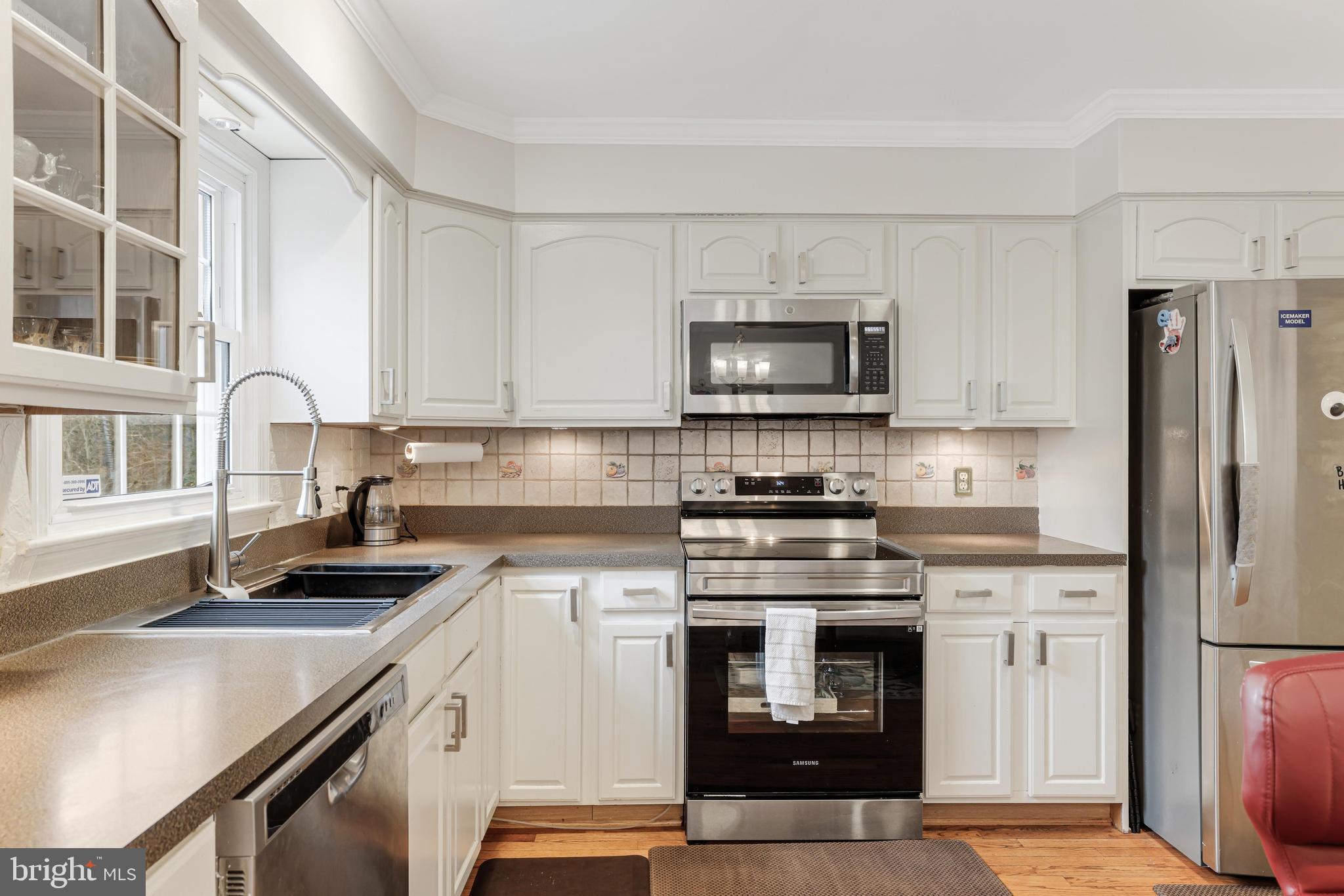 8813 Winding Hollow Way