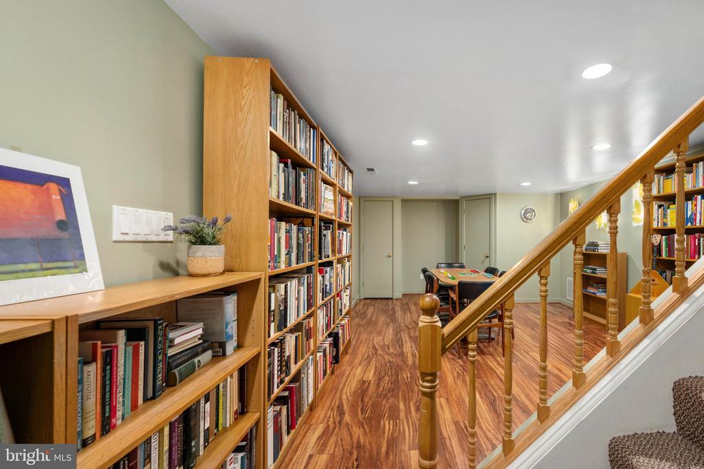 5206 Light St