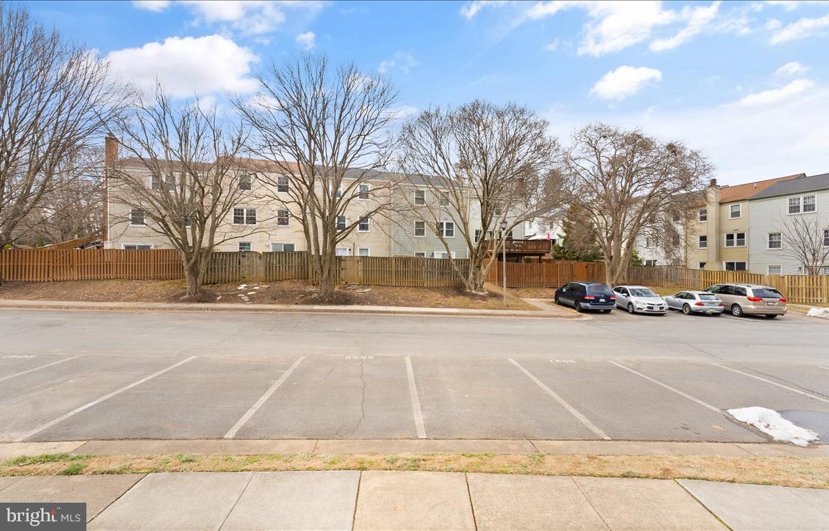9039 PINEY GROVE DR