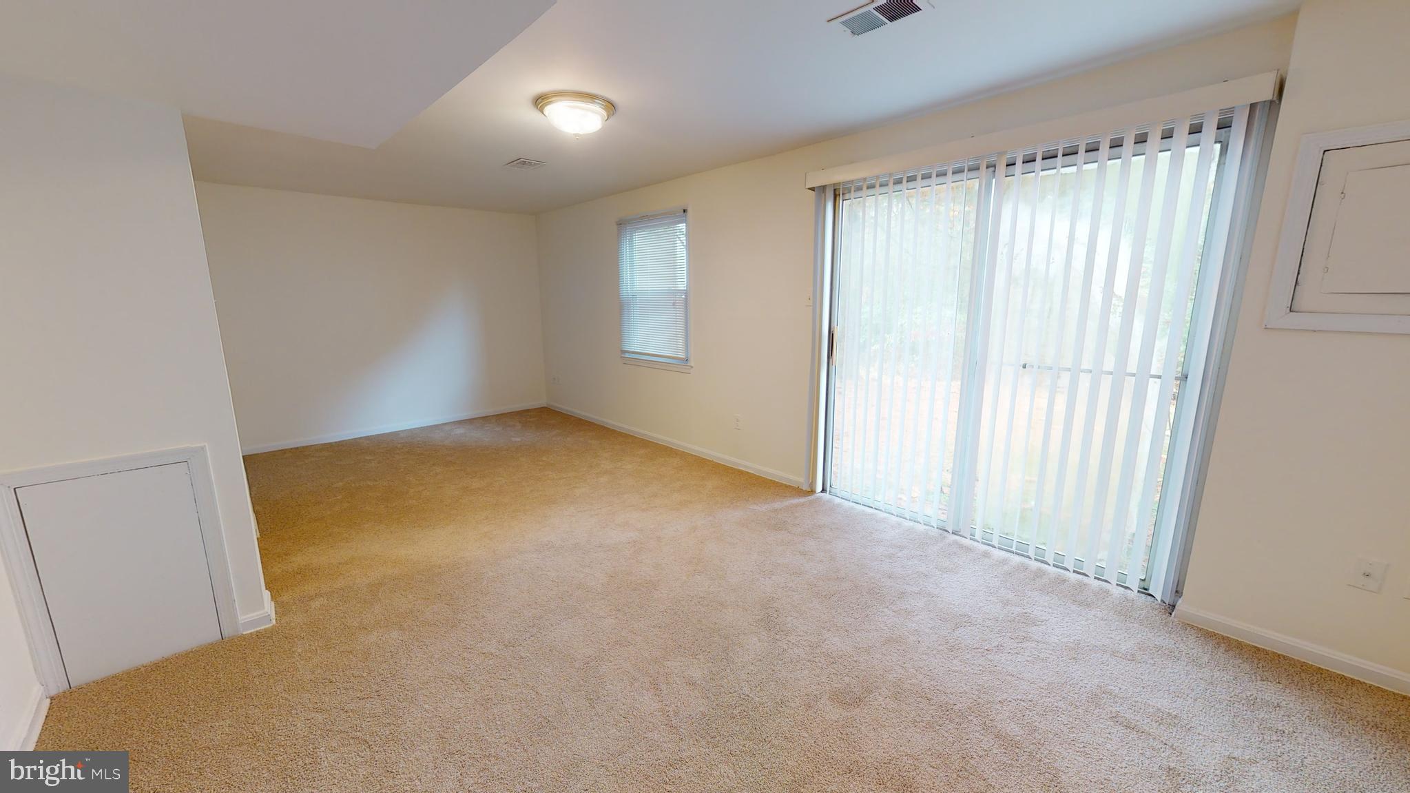 9039 PINEY GROVE DR