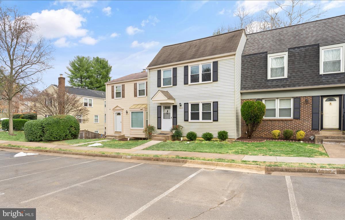 9039 PINEY GROVE DR