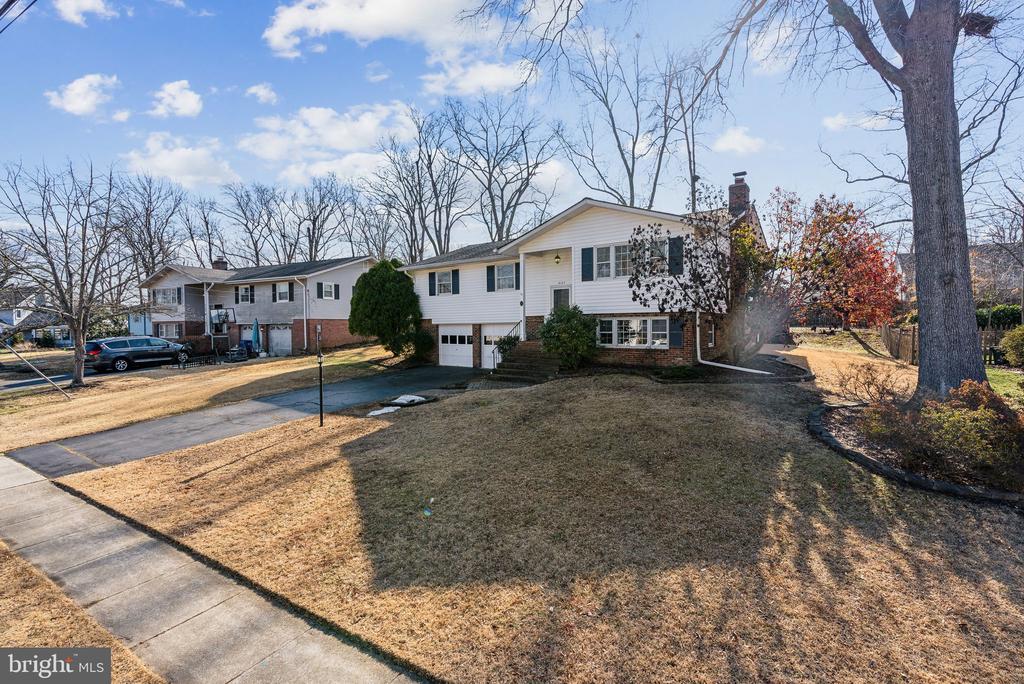 3107 Little Creek Ln