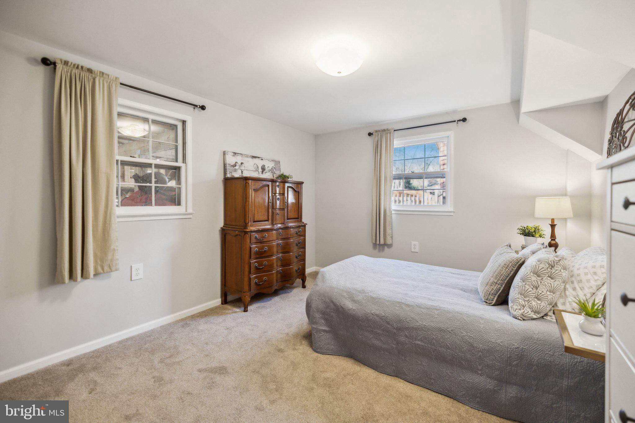 3107 Little Creek Ln