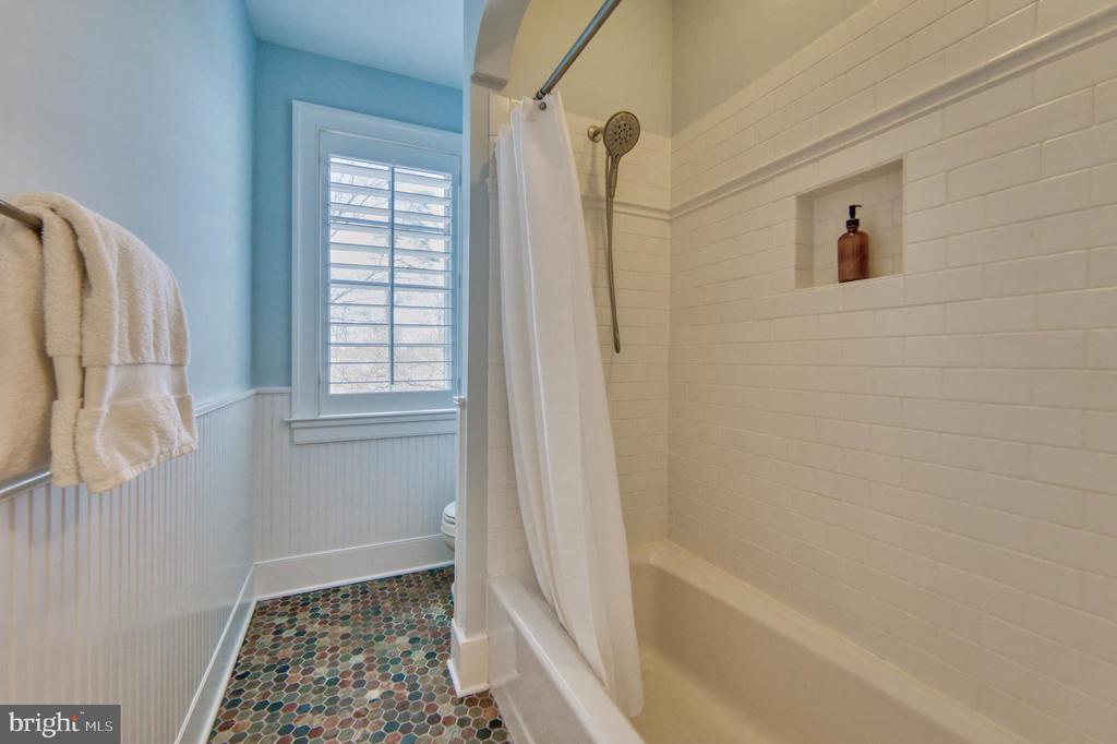 504 Druid Hill Rd NE