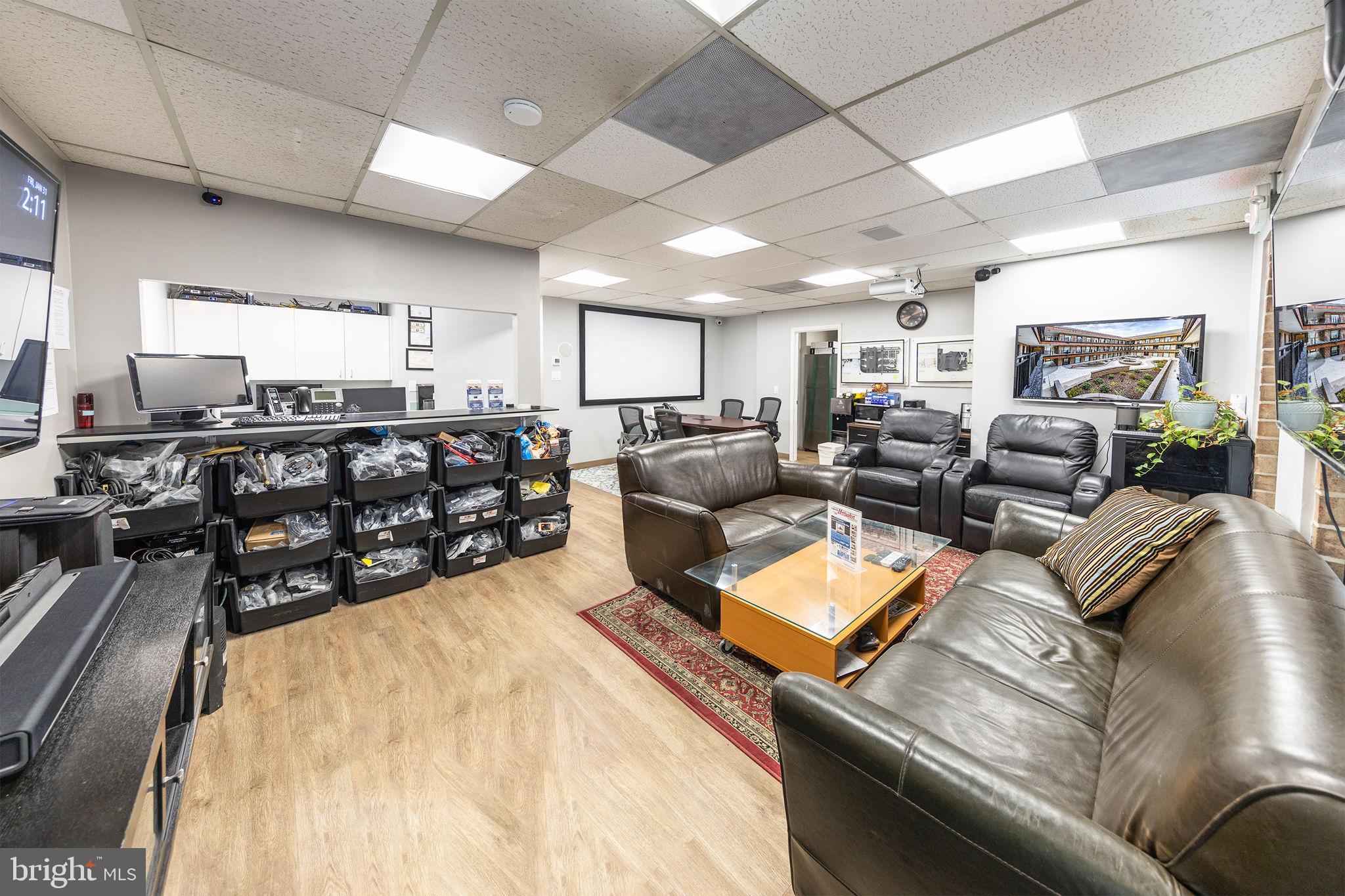 6116 Rolling Rd #109