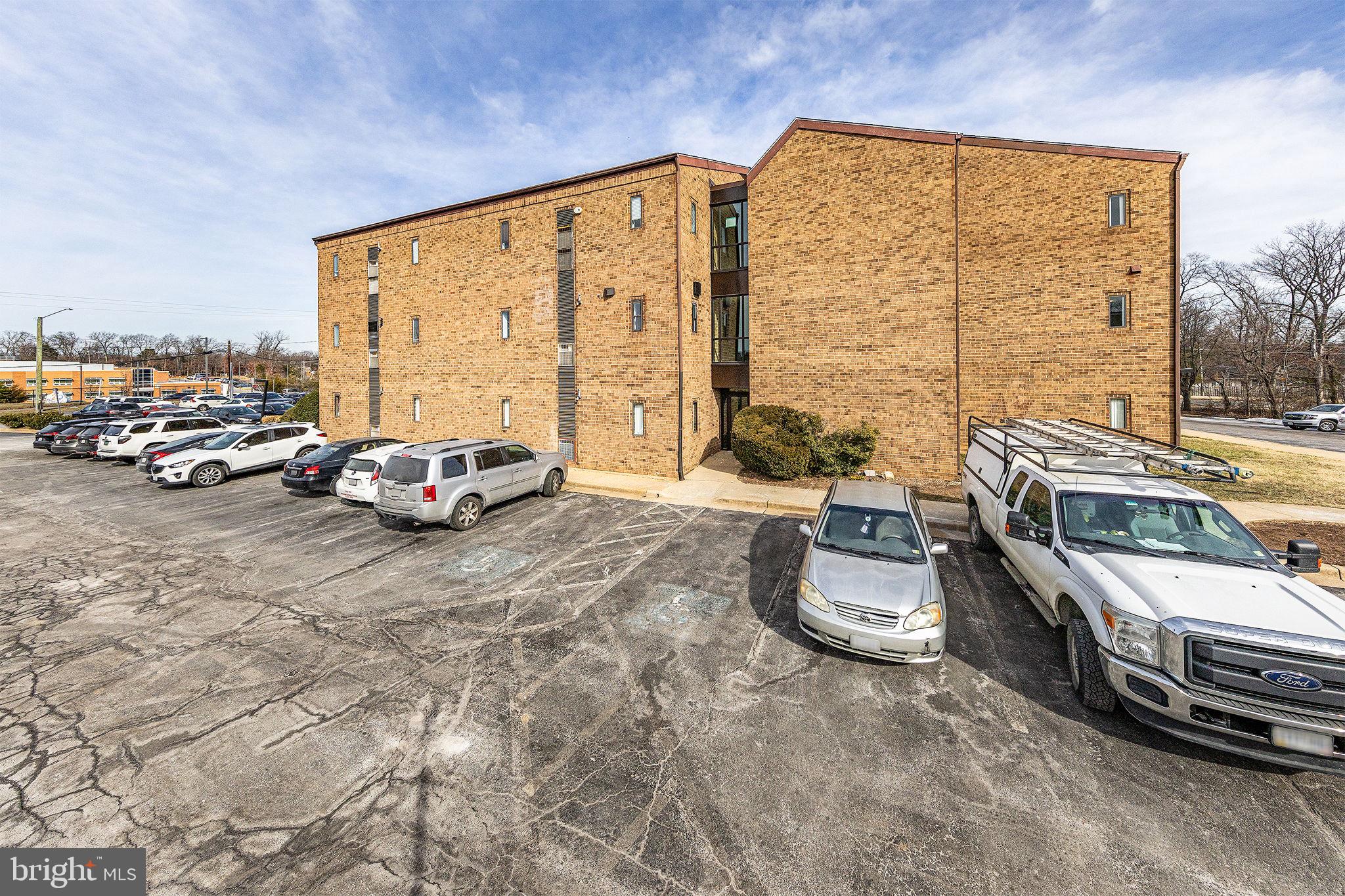 6116 Rolling Rd #109