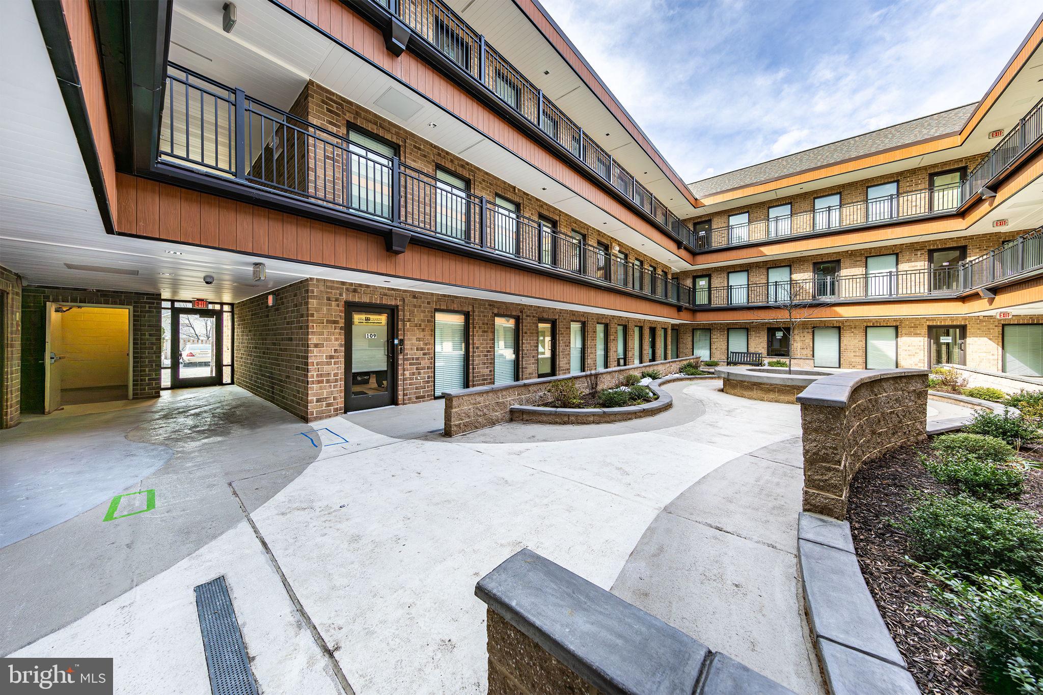 6116 Rolling Rd #109