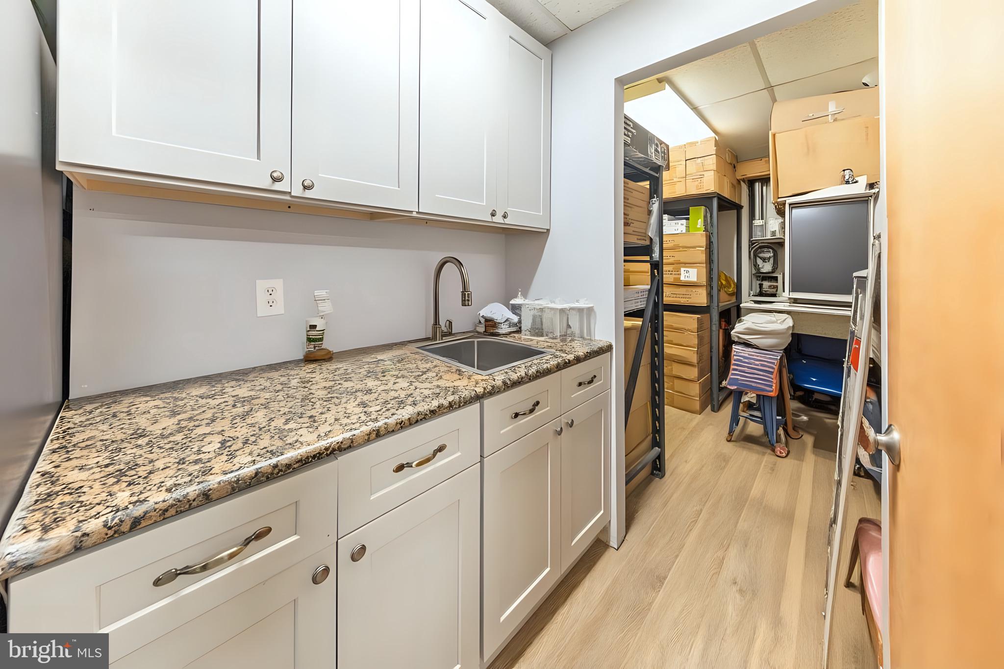 6116 Rolling Rd #109