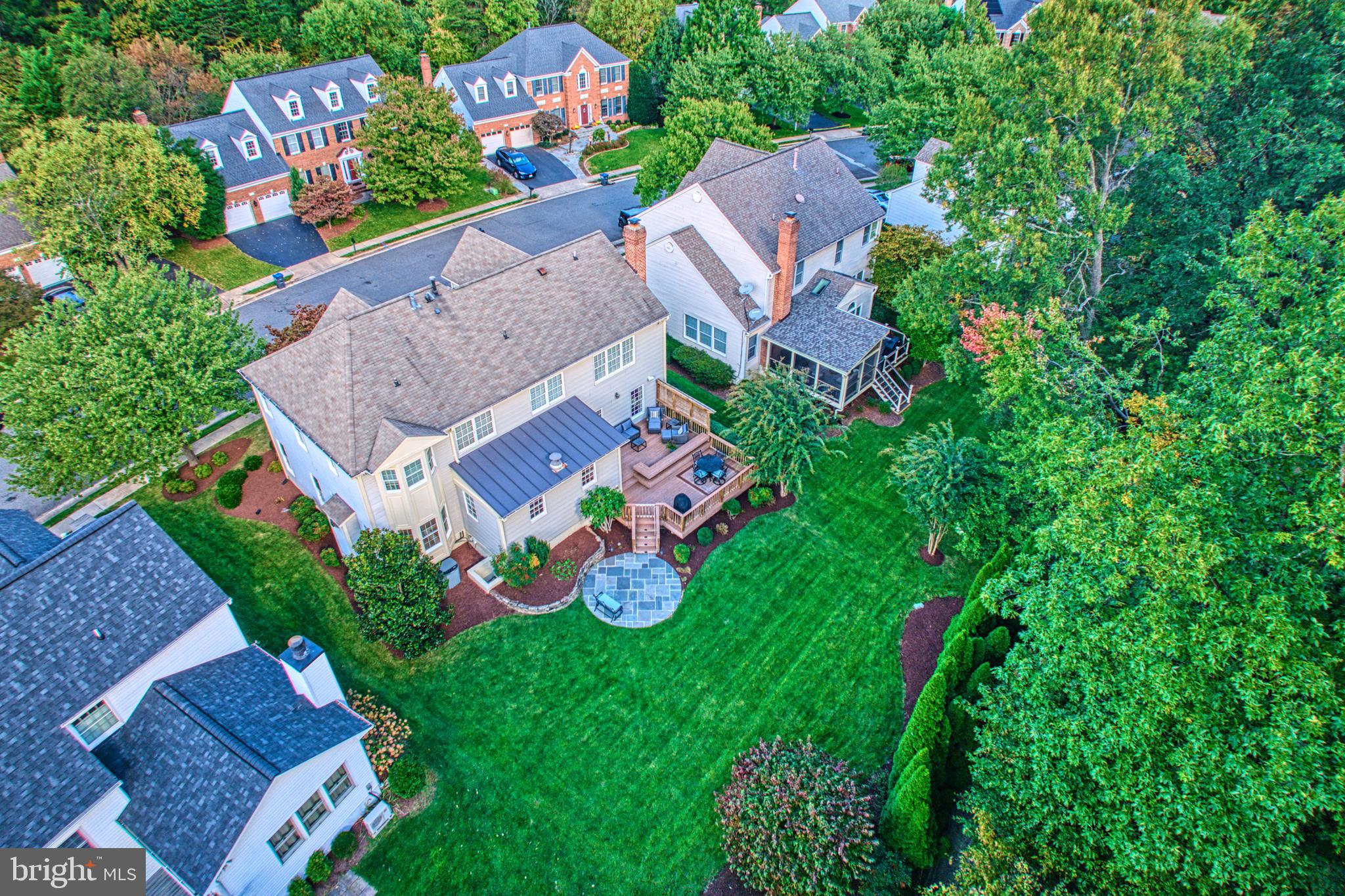 12715 Fox Woods Dr