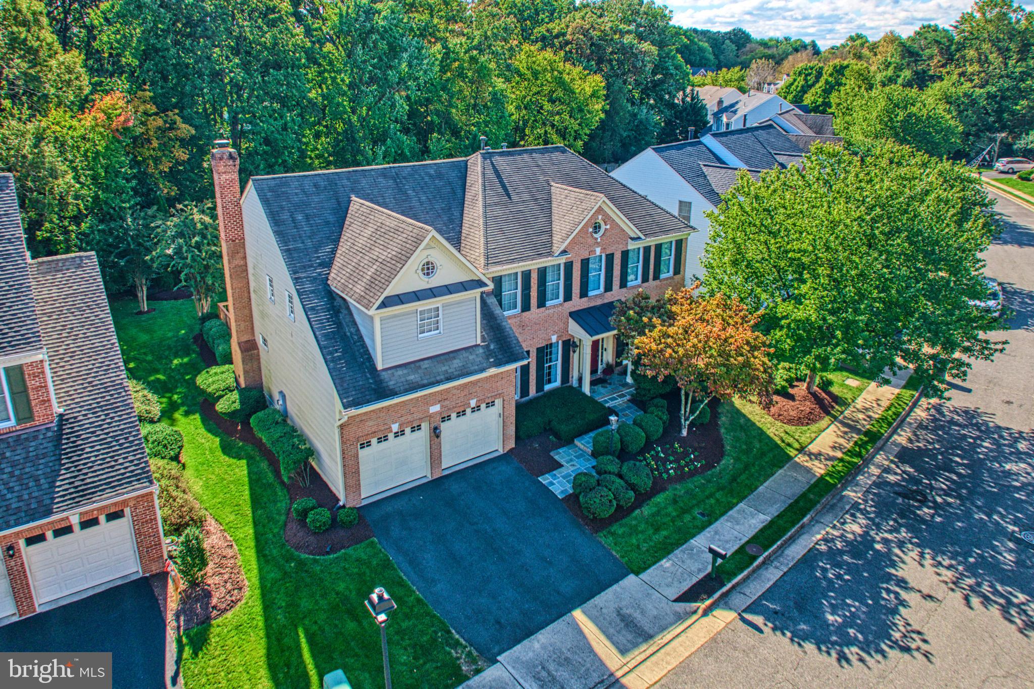 12715 Fox Woods Dr