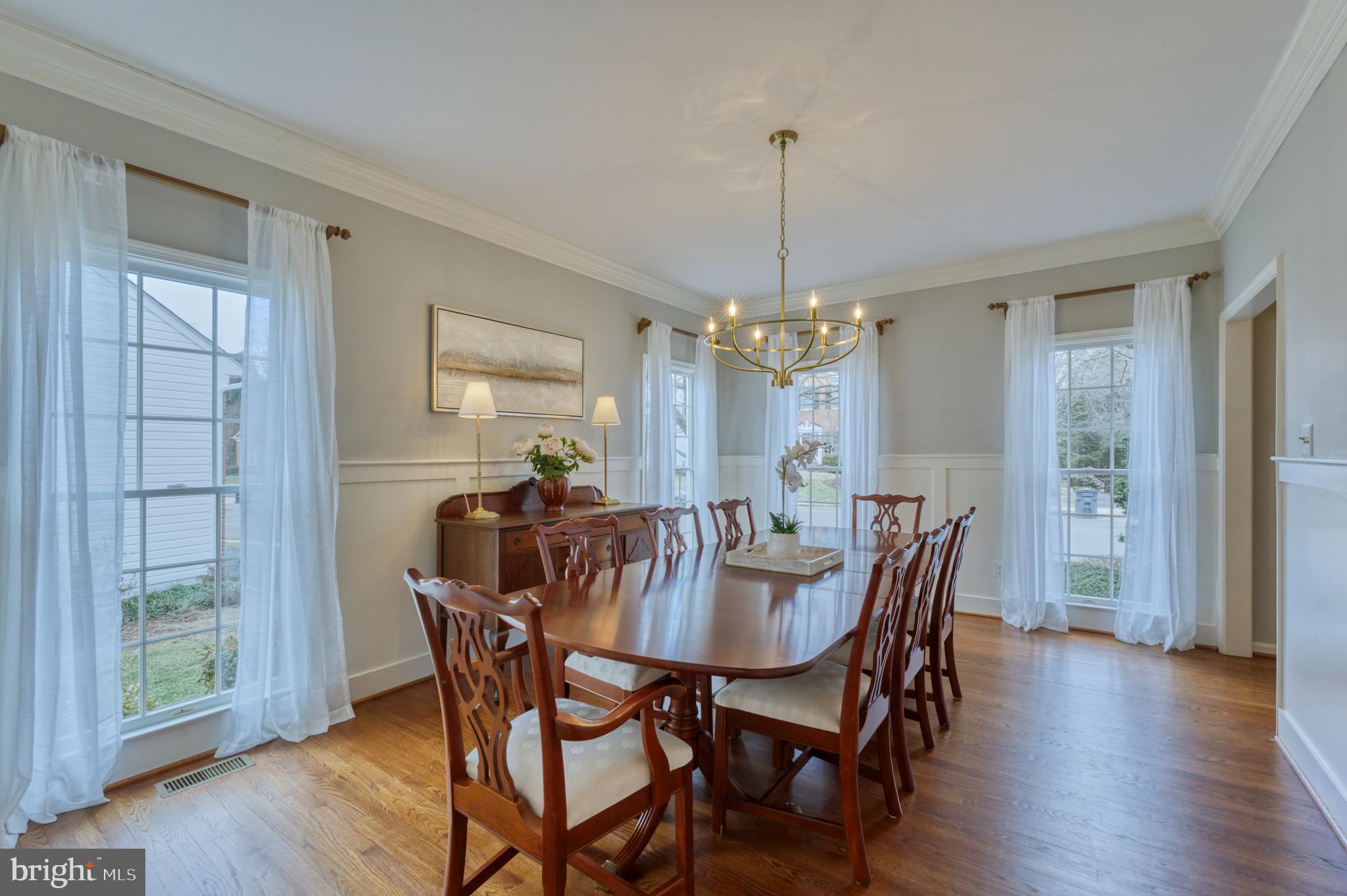 12715 Fox Woods Dr