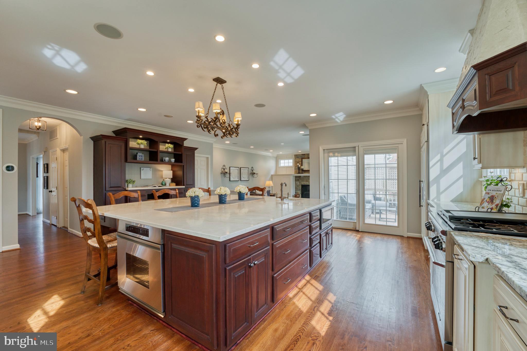 12715 Fox Woods Dr