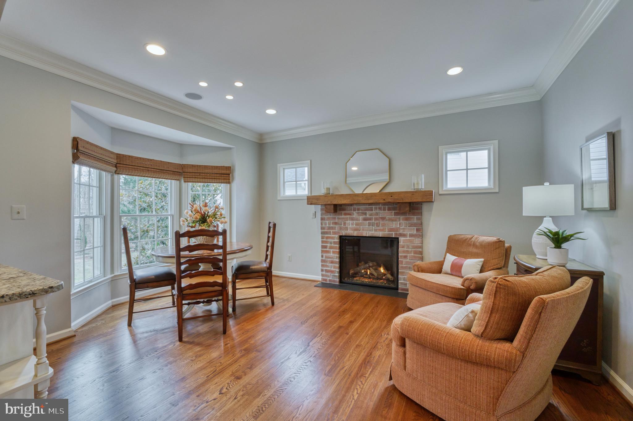 12715 Fox Woods Dr