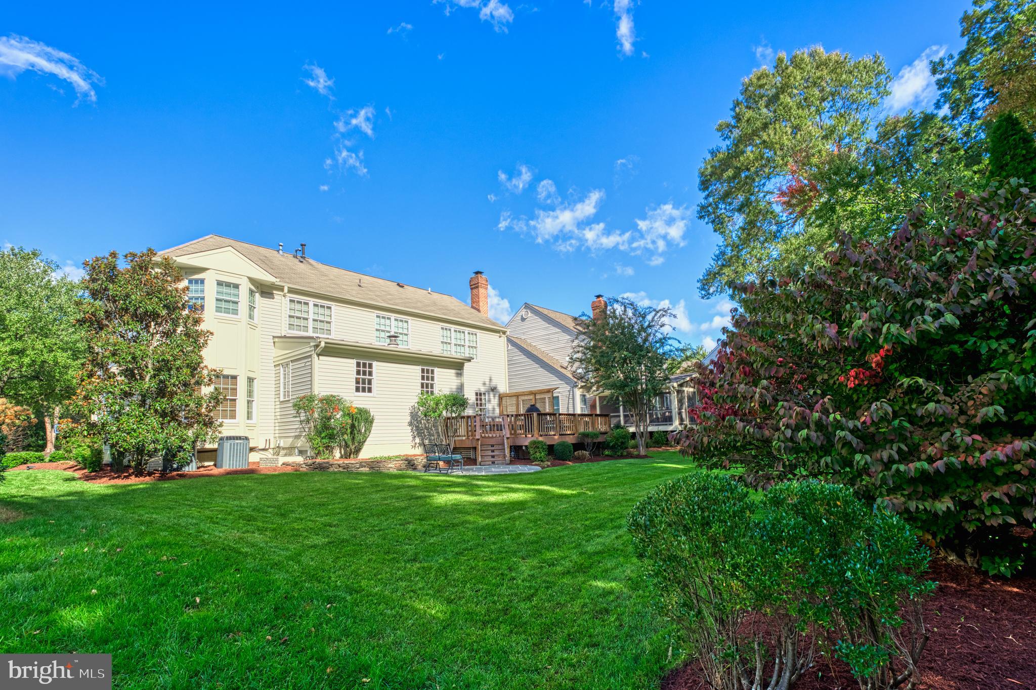 12715 Fox Woods Dr