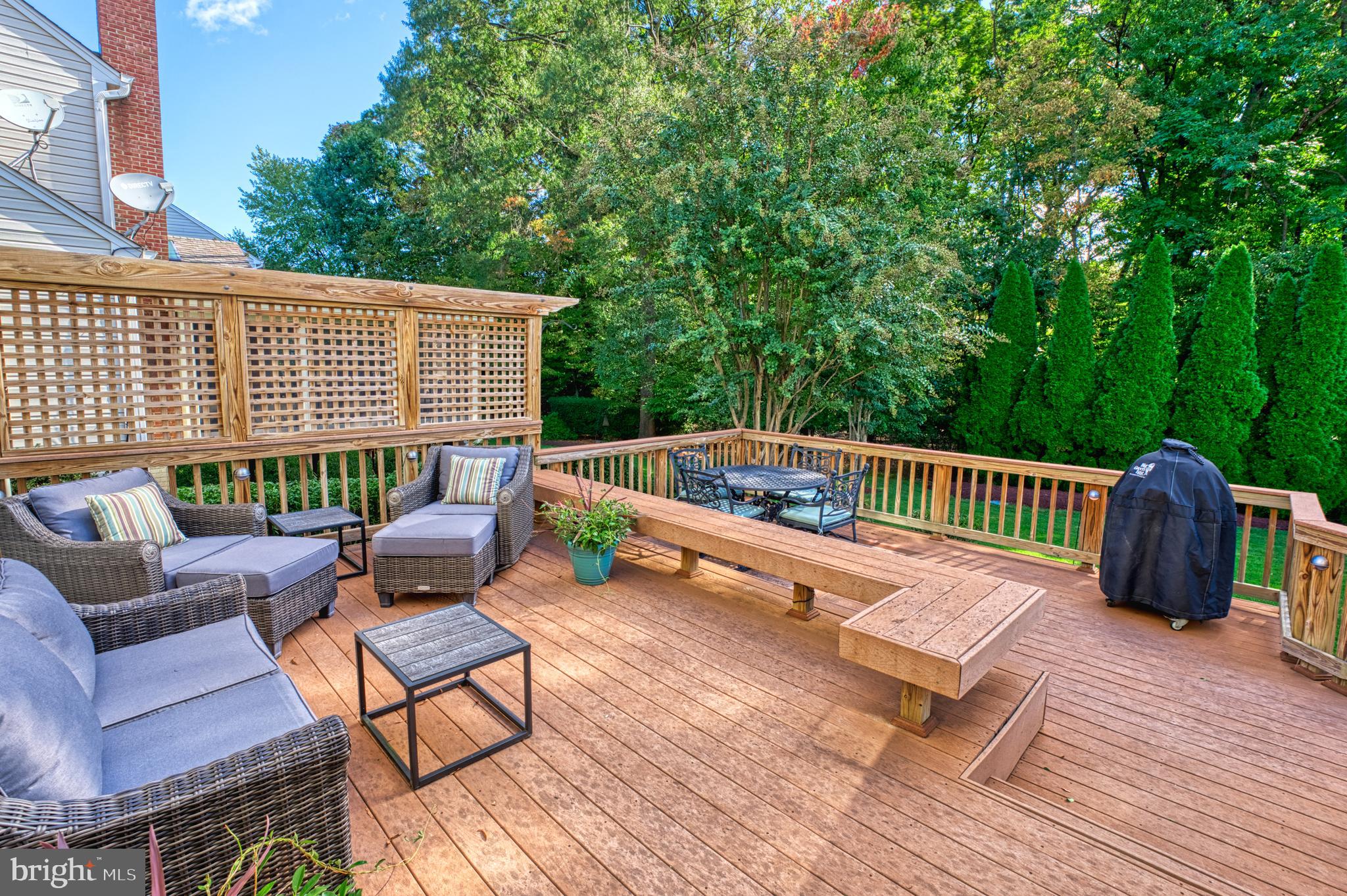 12715 Fox Woods Dr