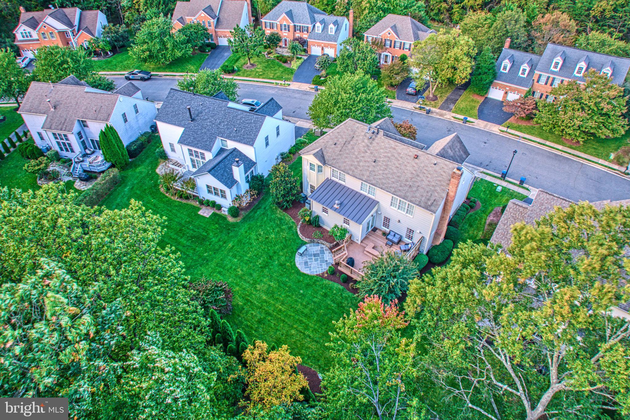 12715 Fox Woods Dr
