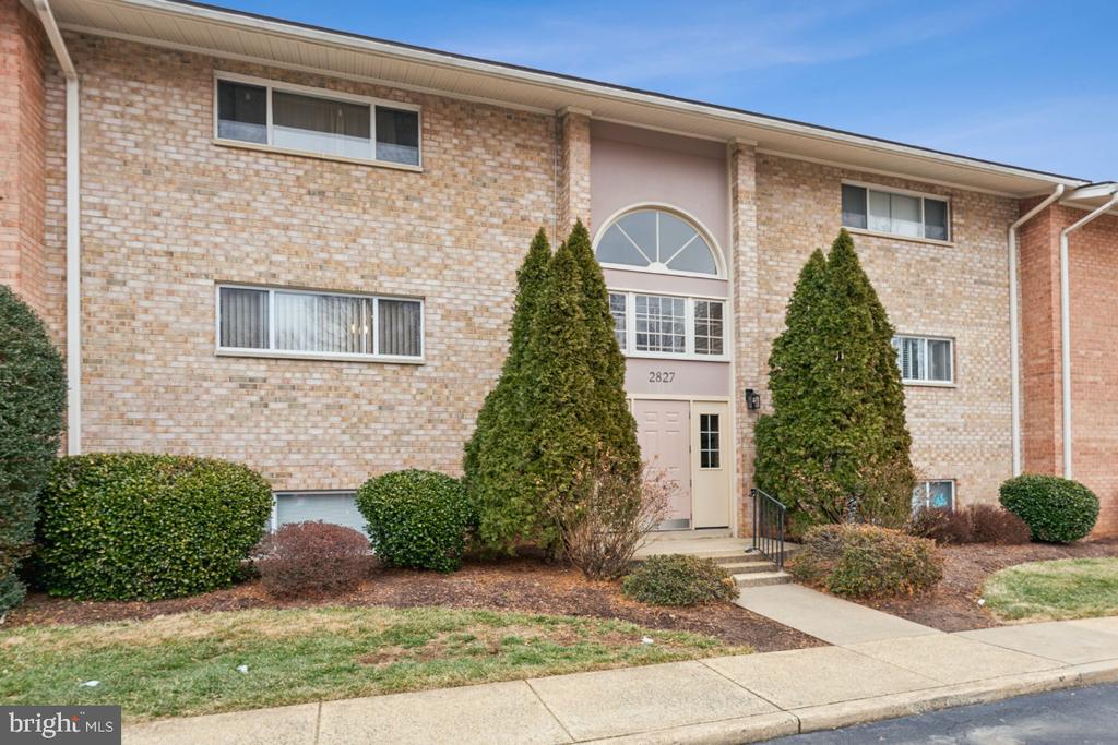 2827 Kalmia Lee Ct #201