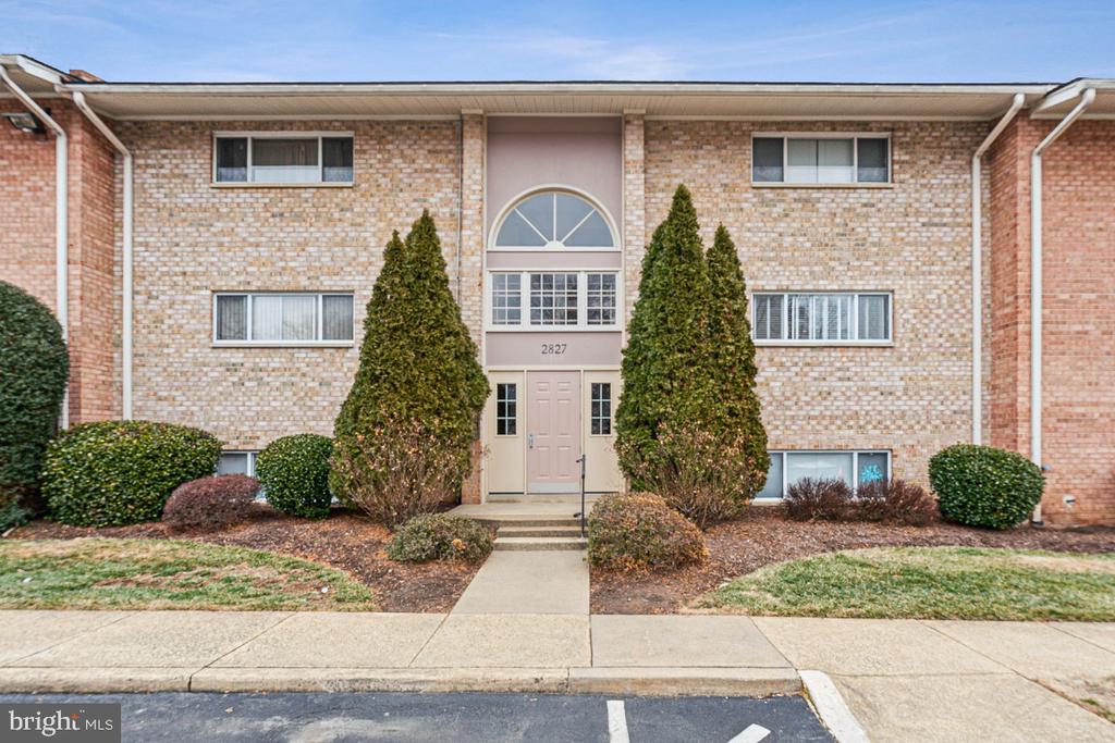 2827 Kalmia Lee Ct #201