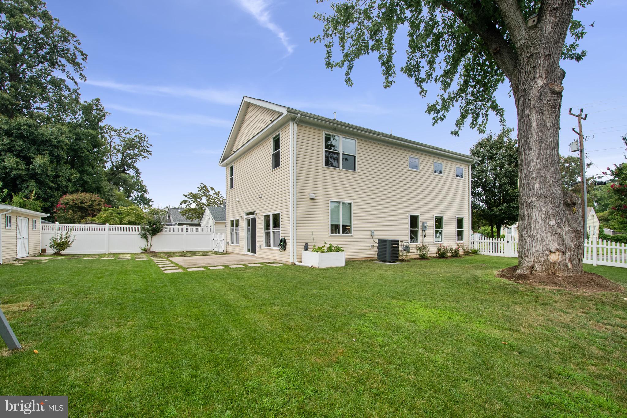 3220 WAYNE RD