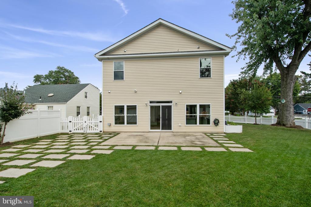 3220 WAYNE RD