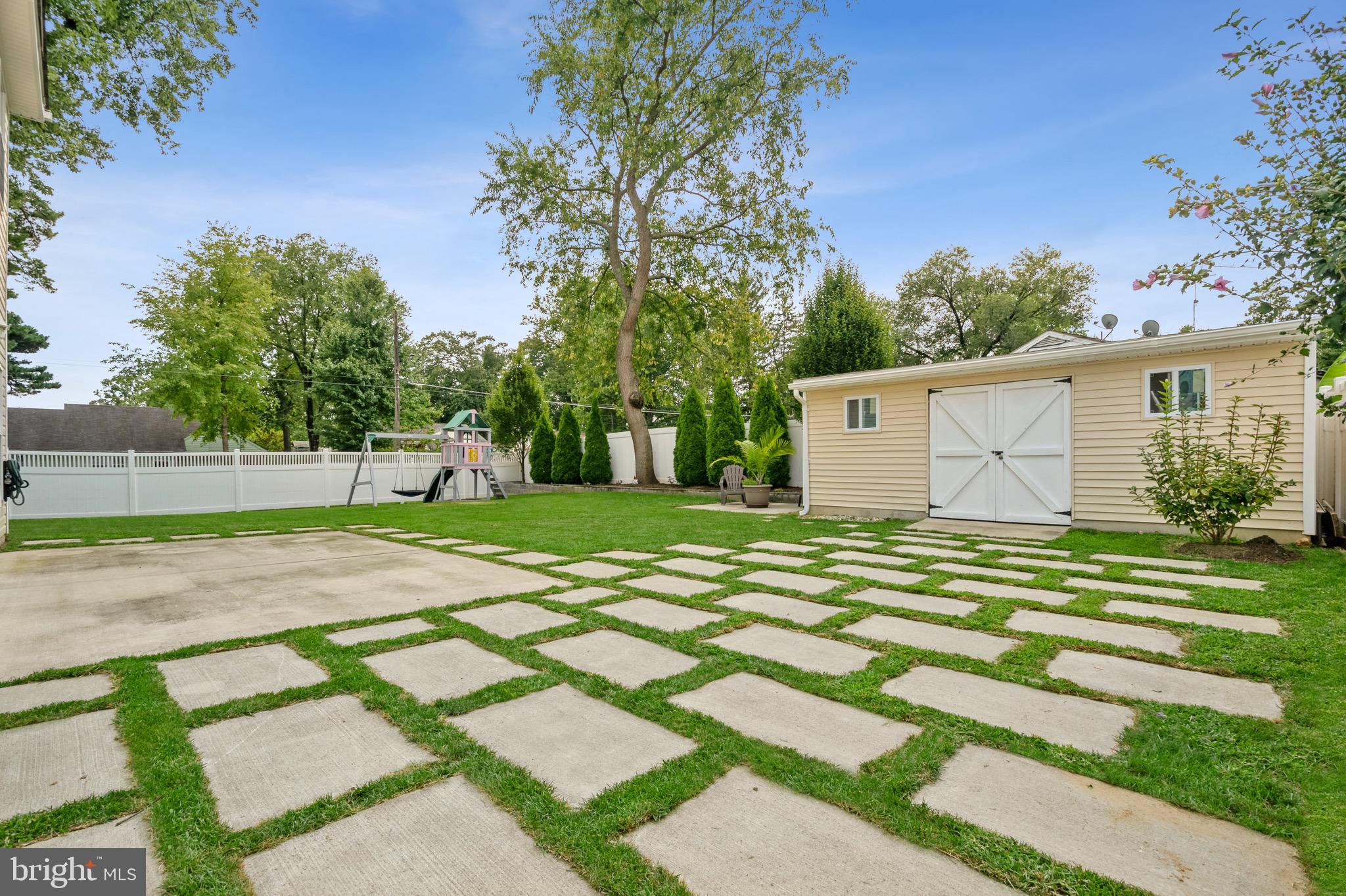 3220 WAYNE RD