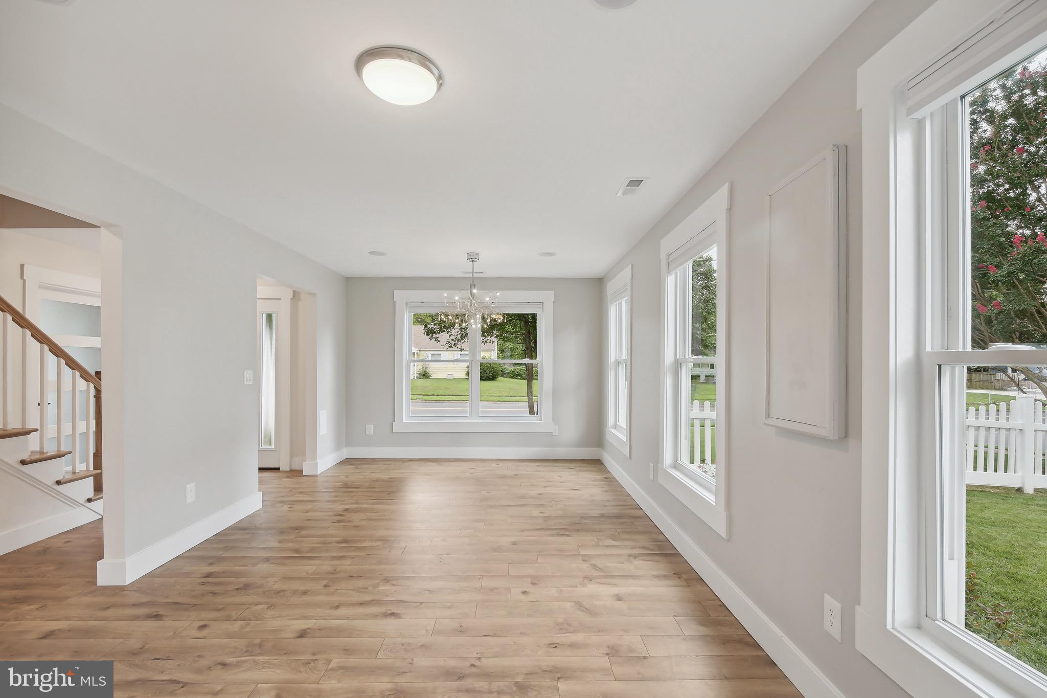 3220 WAYNE RD