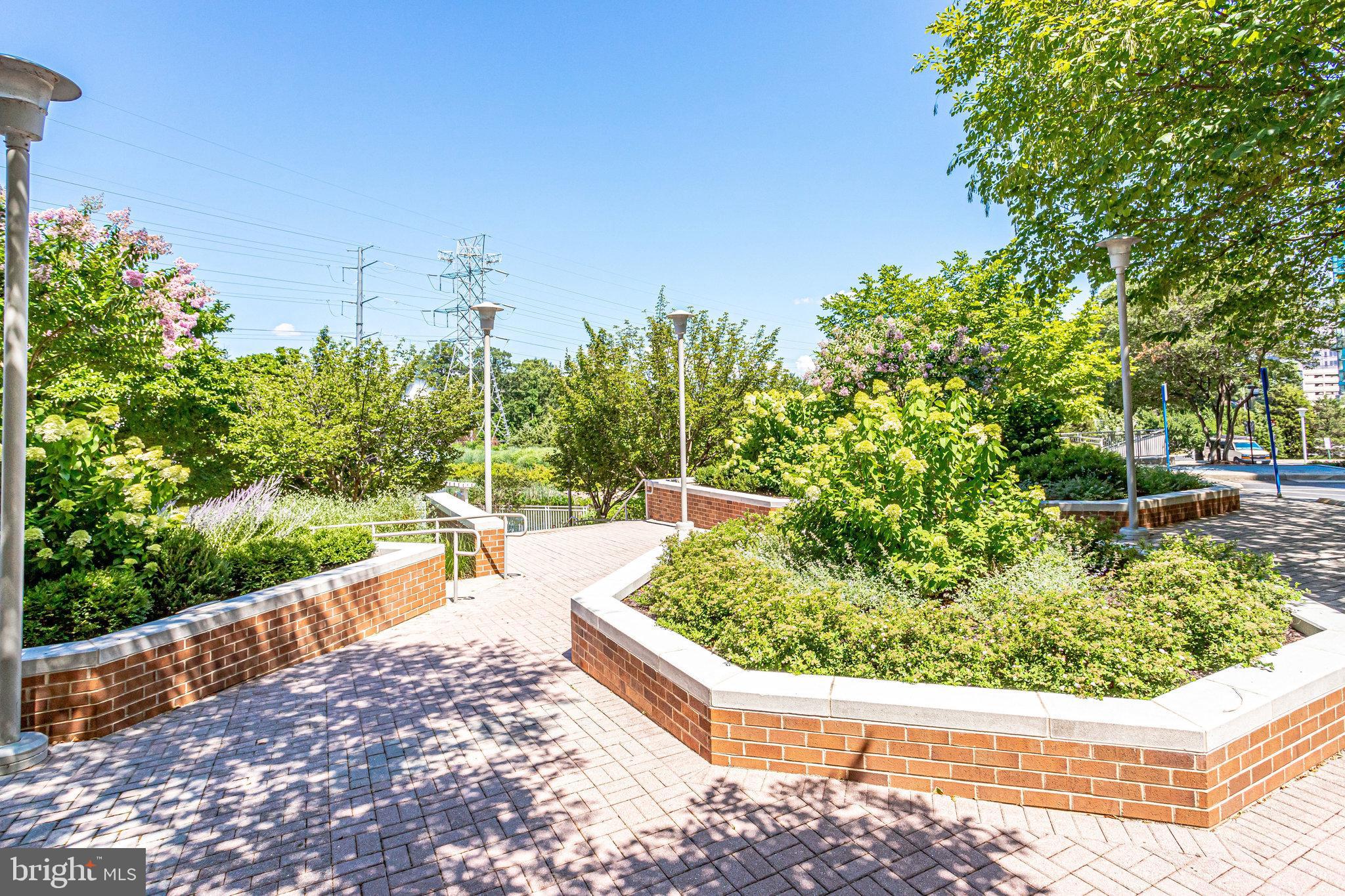 11800 SUNSET HILLS ROAD 522