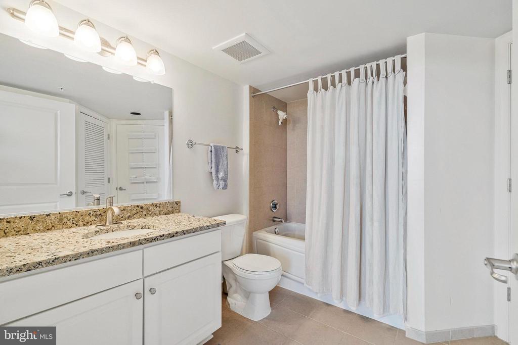 11800 SUNSET HILLS ROAD 522