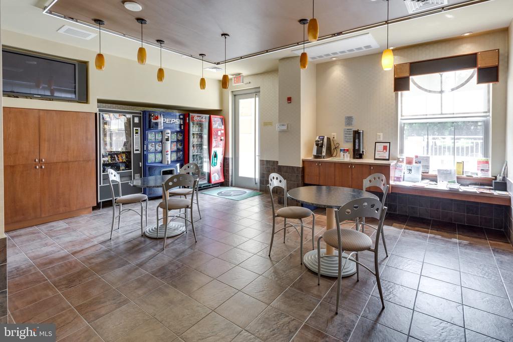 11800 SUNSET HILLS ROAD 522