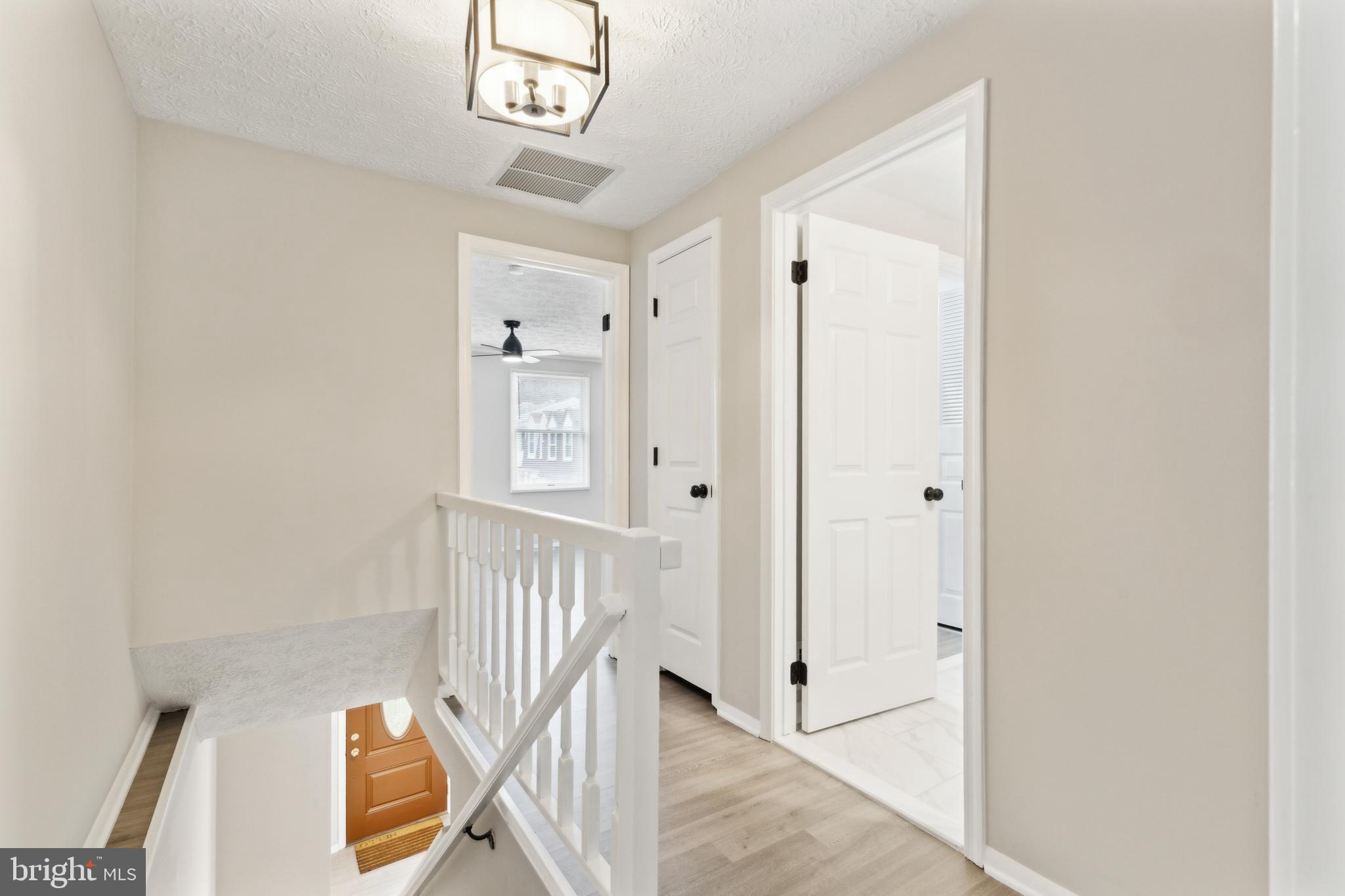 8270 Crestmont Cir