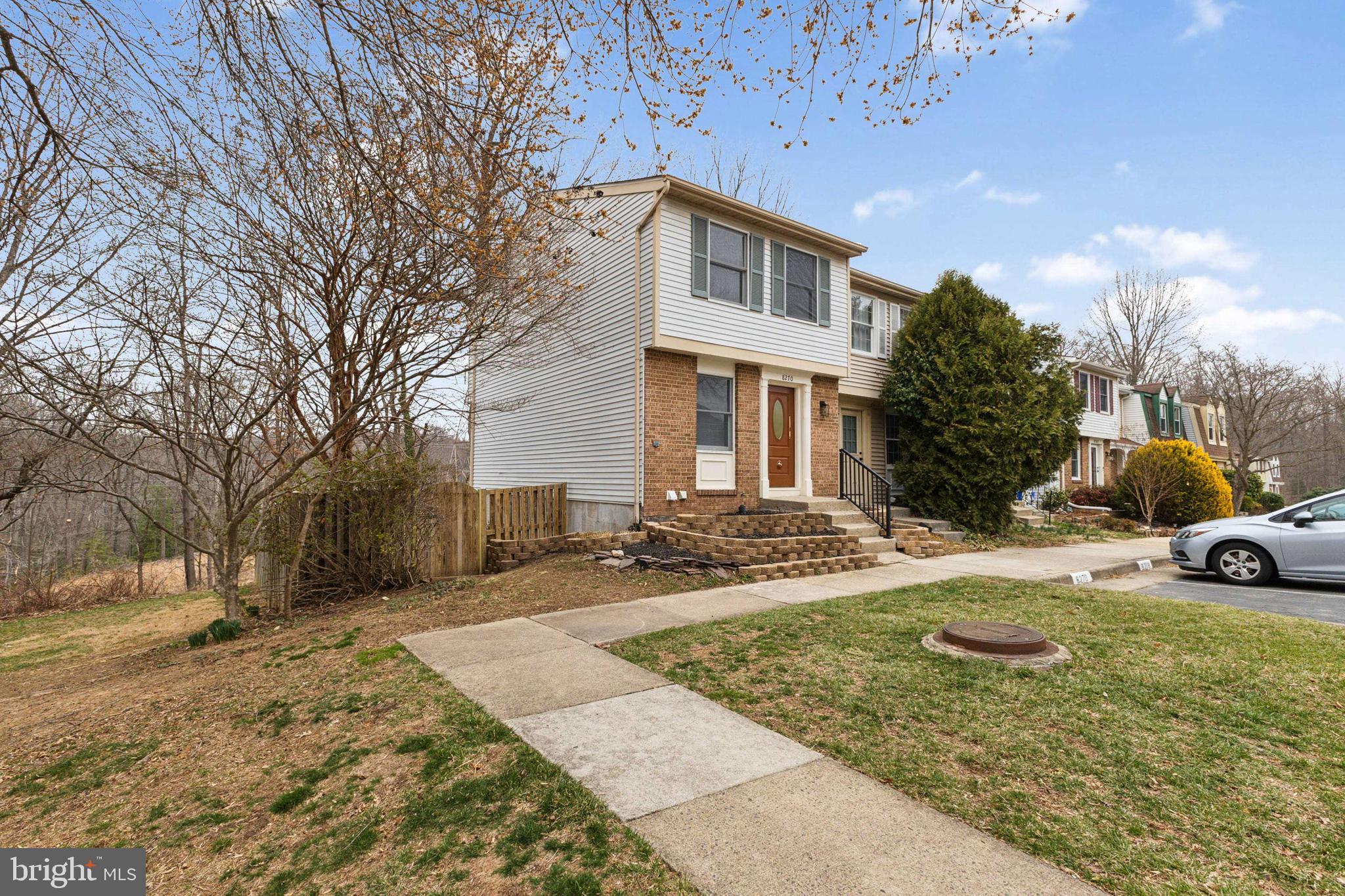 8270 Crestmont Cir