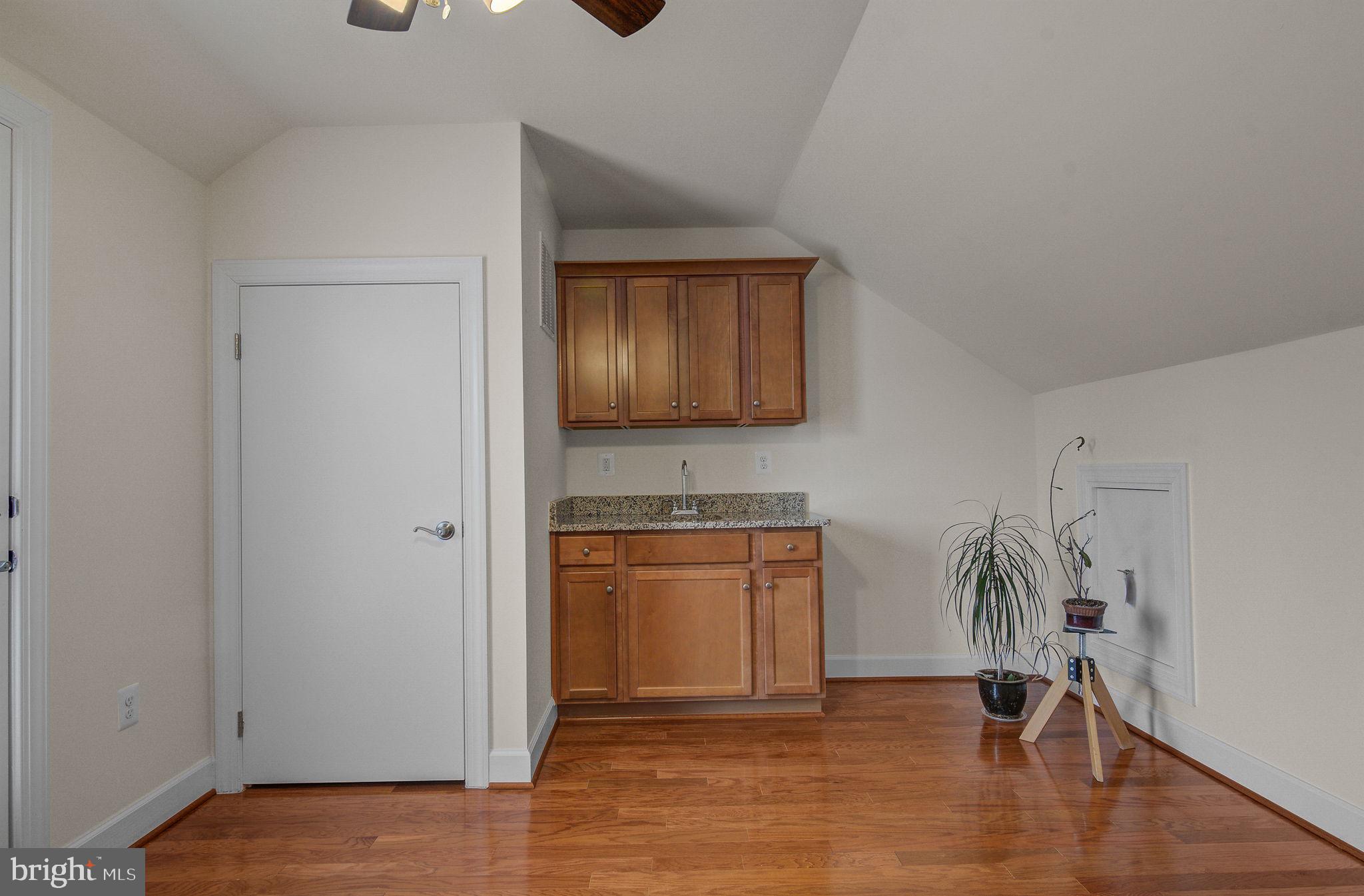 3687 AMBROSE HILLS RD
