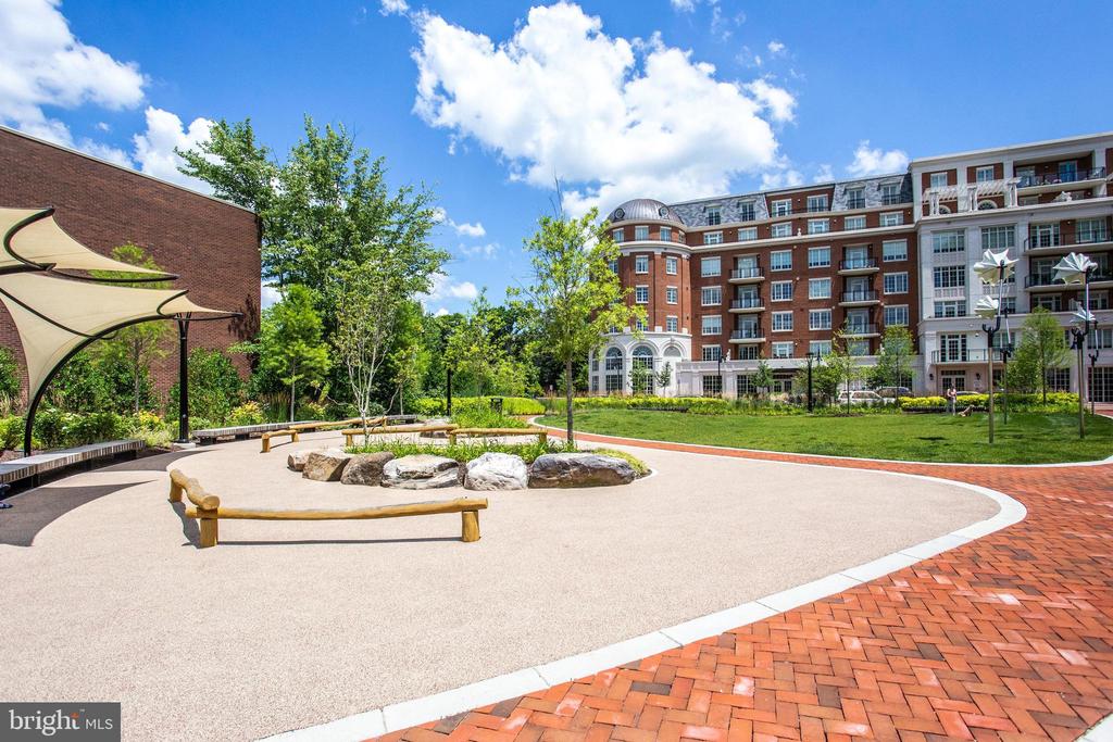 6900 FLEETWOOD ROAD 414