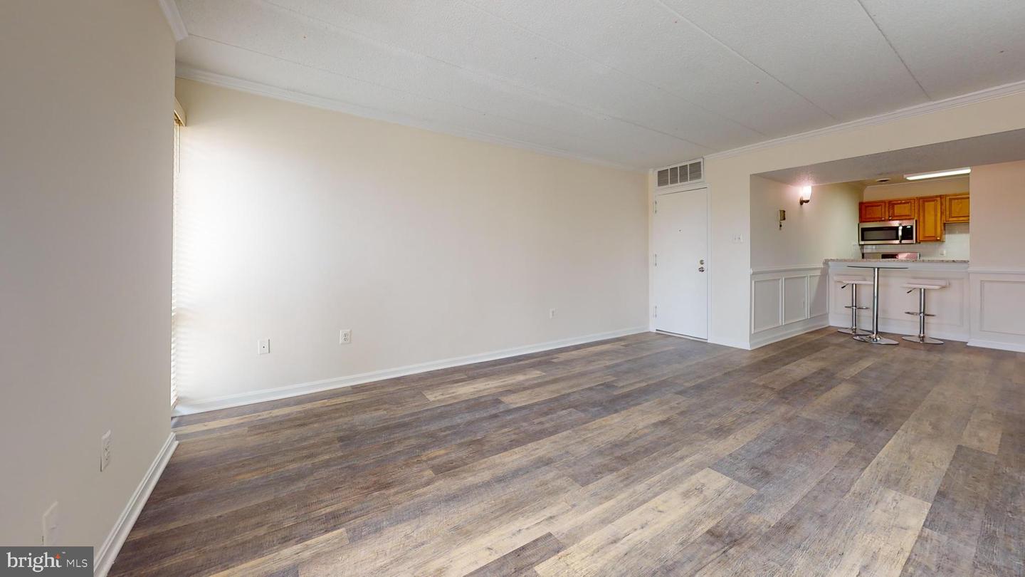 2607 Redcoat Dr #251