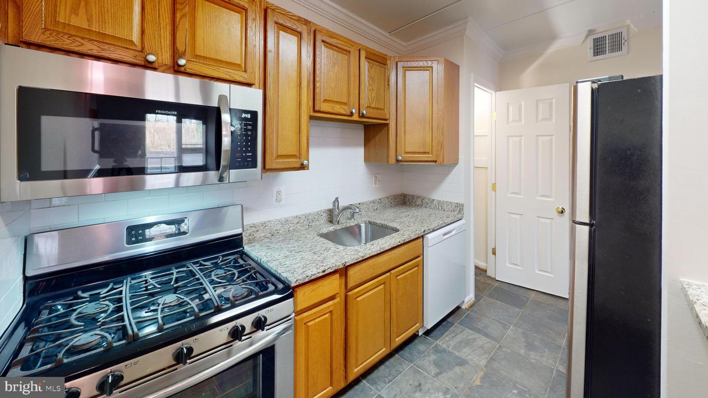2607 Redcoat Dr #251